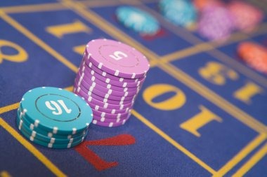 Layar instalasi dan registrasi aplikasi bossmahjong dengan formulir pendaftaran akun